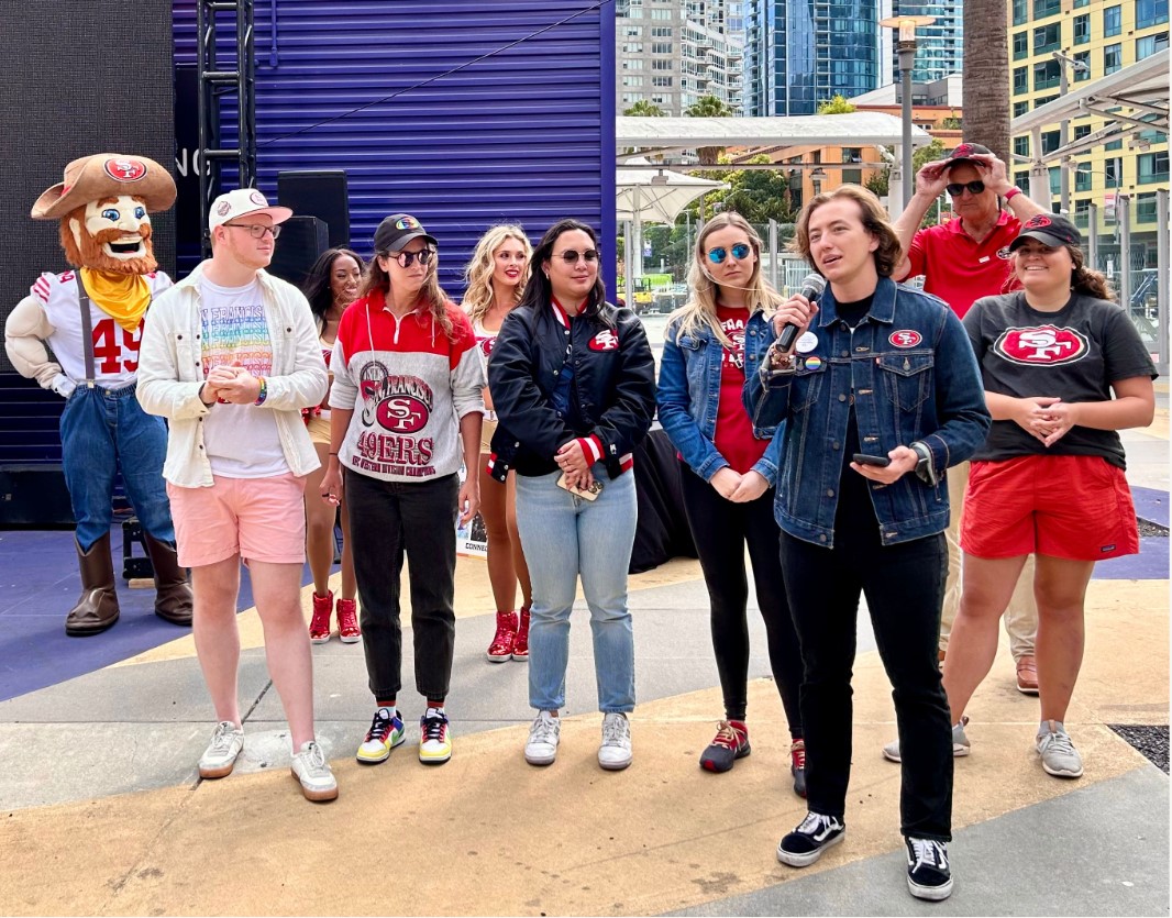 Real Women Watch San Francisco 49ers T-Shirt For Fans